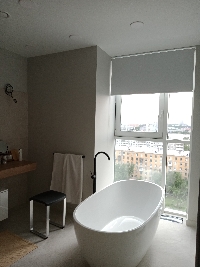 шторы в ванную белоснежный рулон